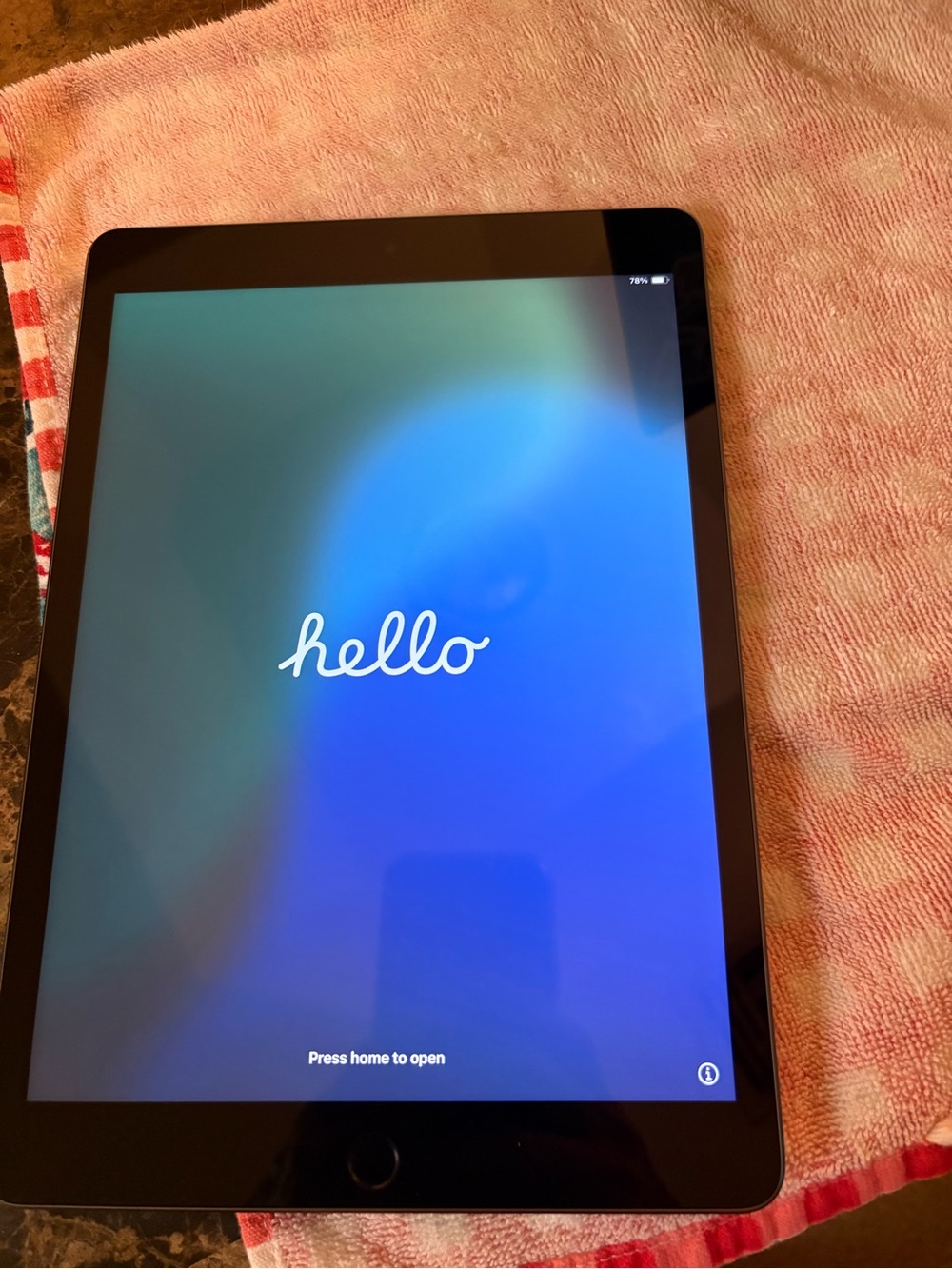 Apple iPad 9th Generation - Picture 3 of 8